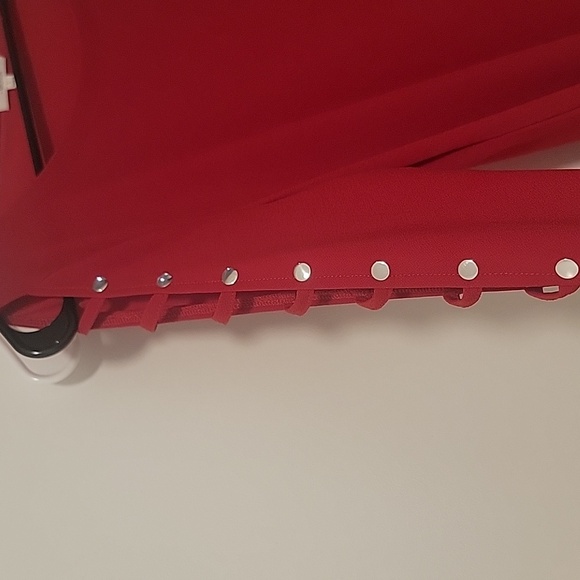 Red top - Picture 3 of 5